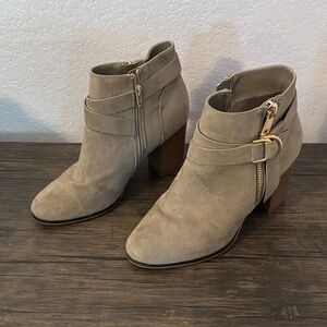 Apt. 9 women’s booties shoes size 8.5